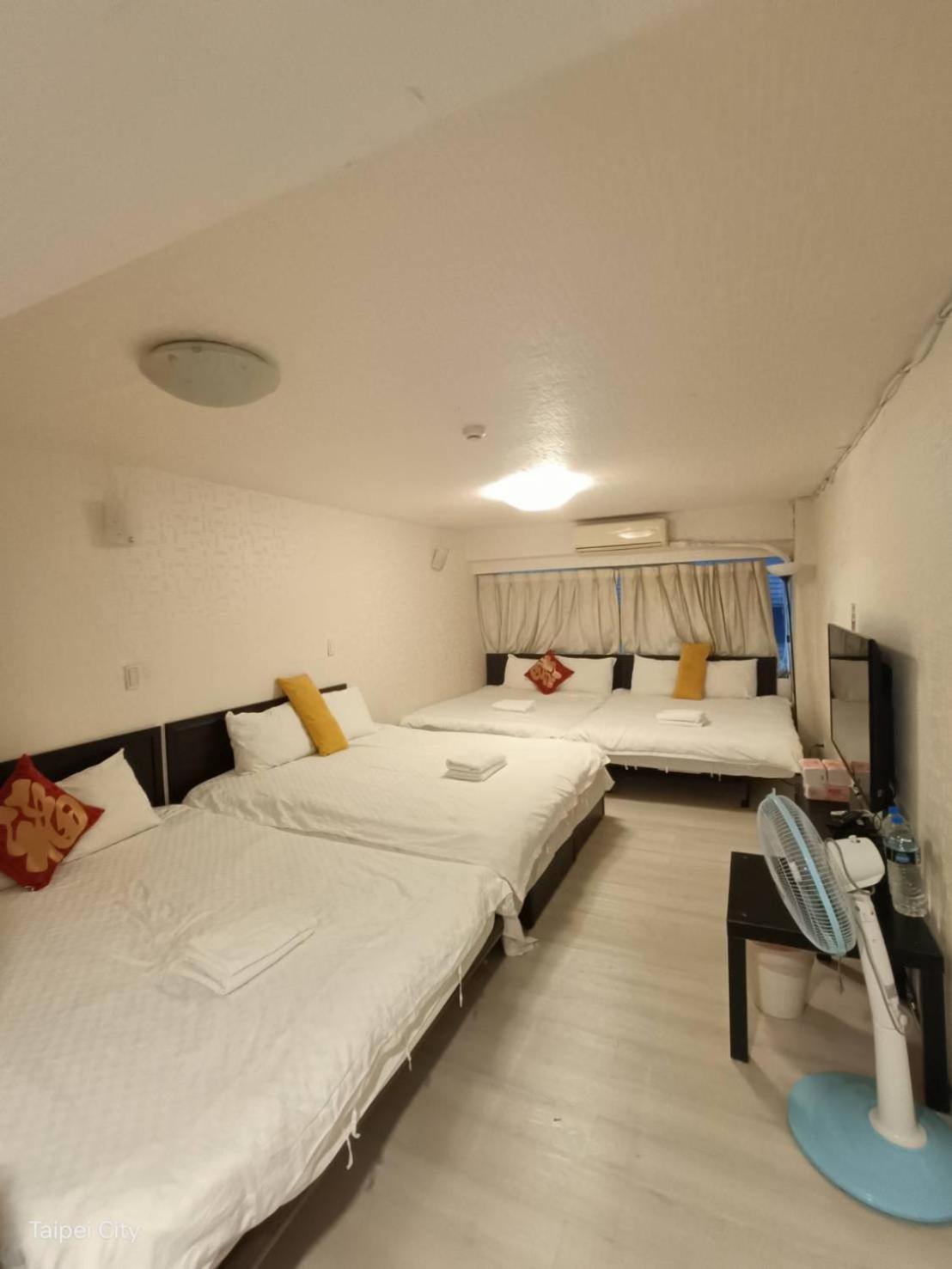 Ximen 日記 Apartment Taipei Bagian luar foto