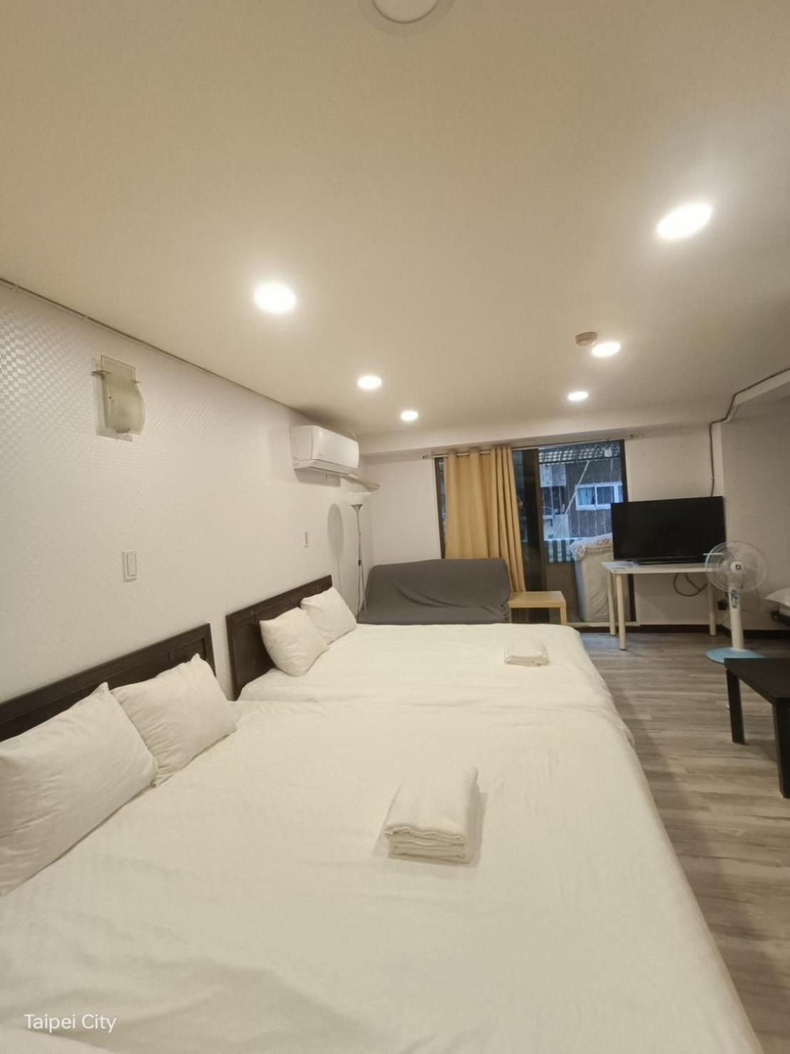 Ximen 日記 Apartment Taipei Bagian luar foto